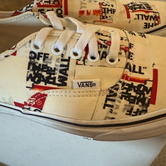 Vans Men’s Official Packaging Label Cream and Red Graphic Sneakers Sz 11 - Picture 5 of 8